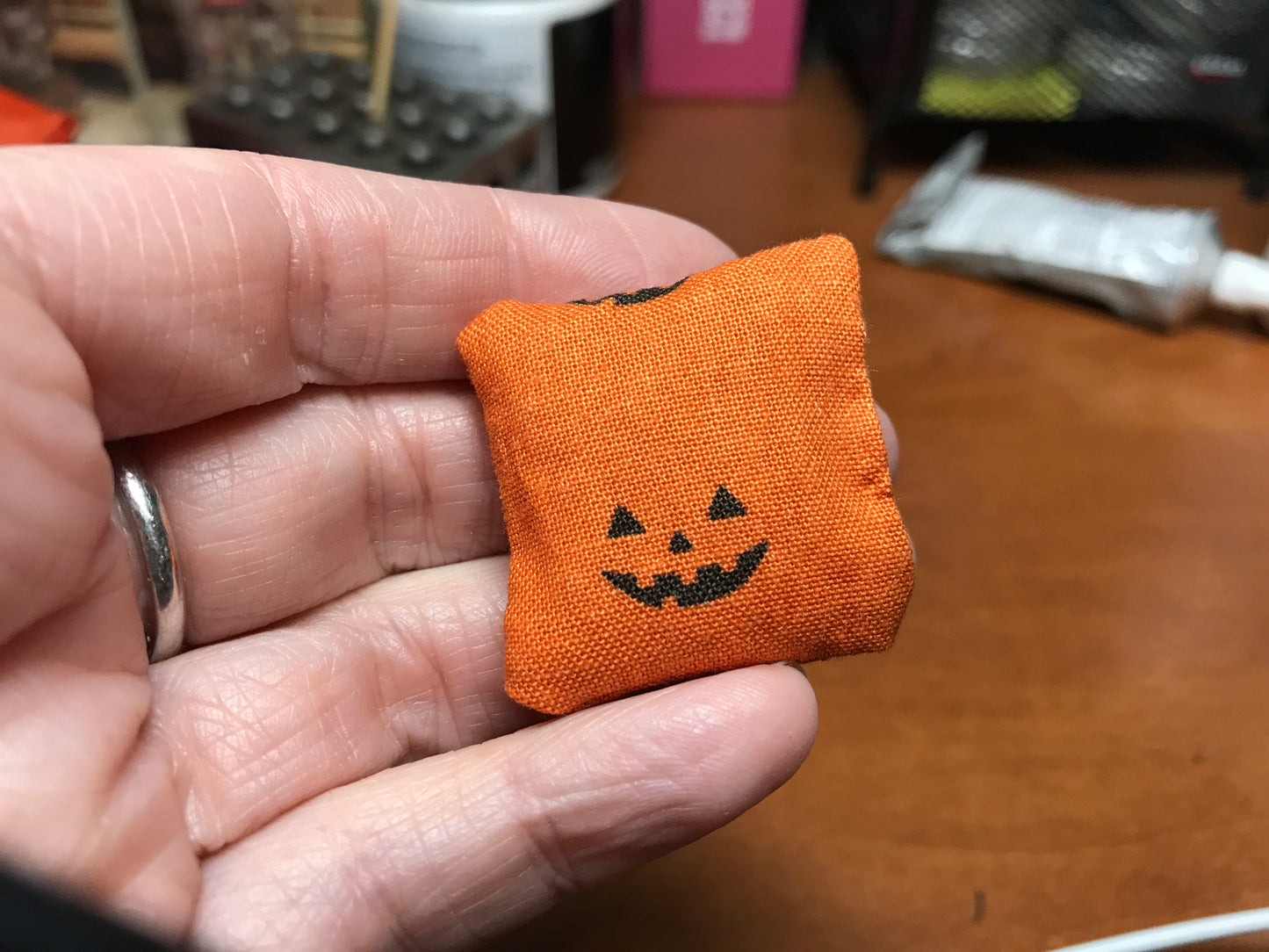 Black Jack-O-Latern On Orange Halloween Pillow - 1:12 Scale