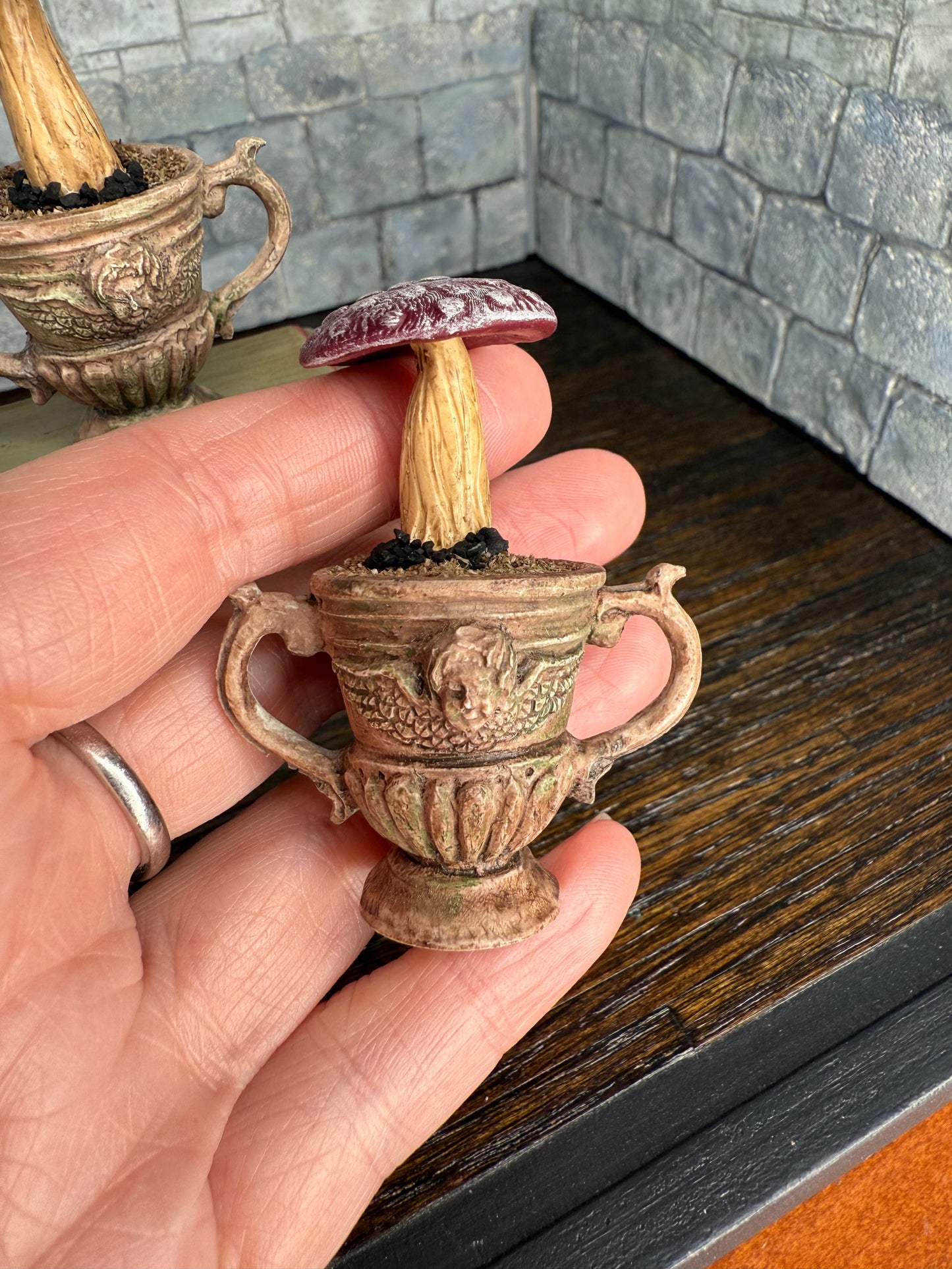 Deep Red Potted Mushroom - 1:12 Scale