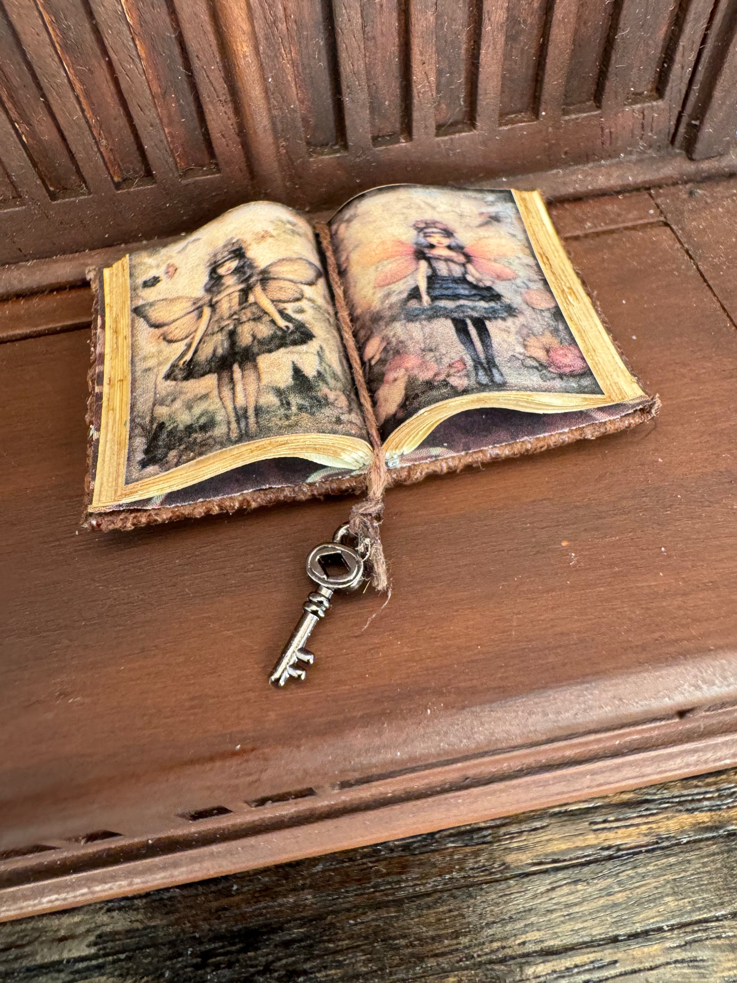 Old World Fairies Open Book - 1:12 Scale