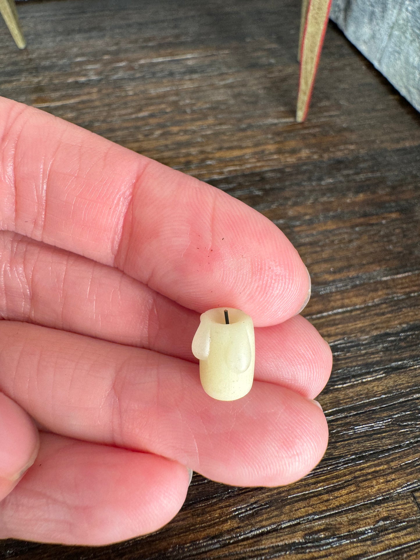 Glow-in-the-Dark Single Dripping Candle