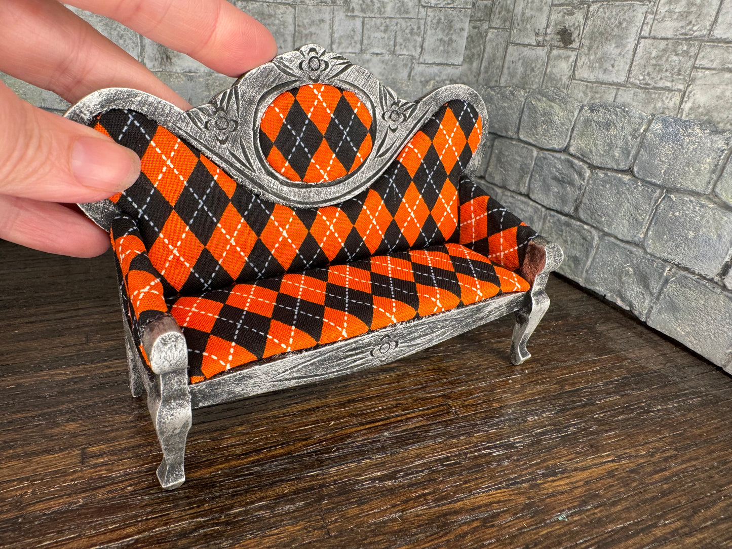 Orange and Black Argyle w Silver Distressed Circle Back Couch - 1:12 Scale