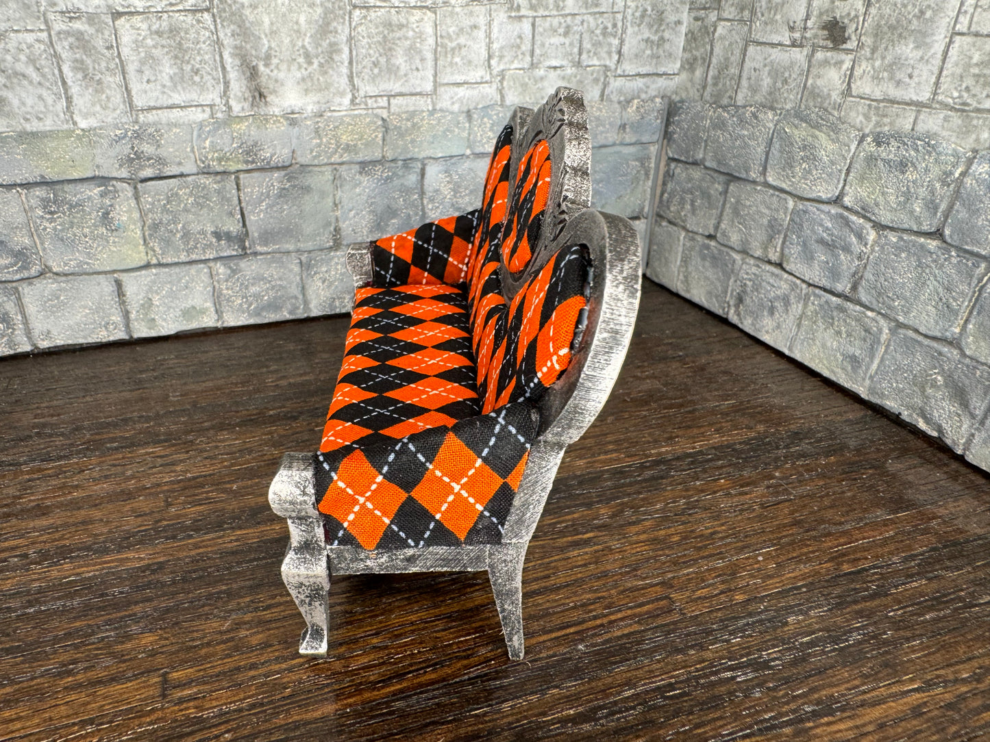 Orange and Black Argyle w Silver Distressed Circle Back Couch - 1:12 Scale