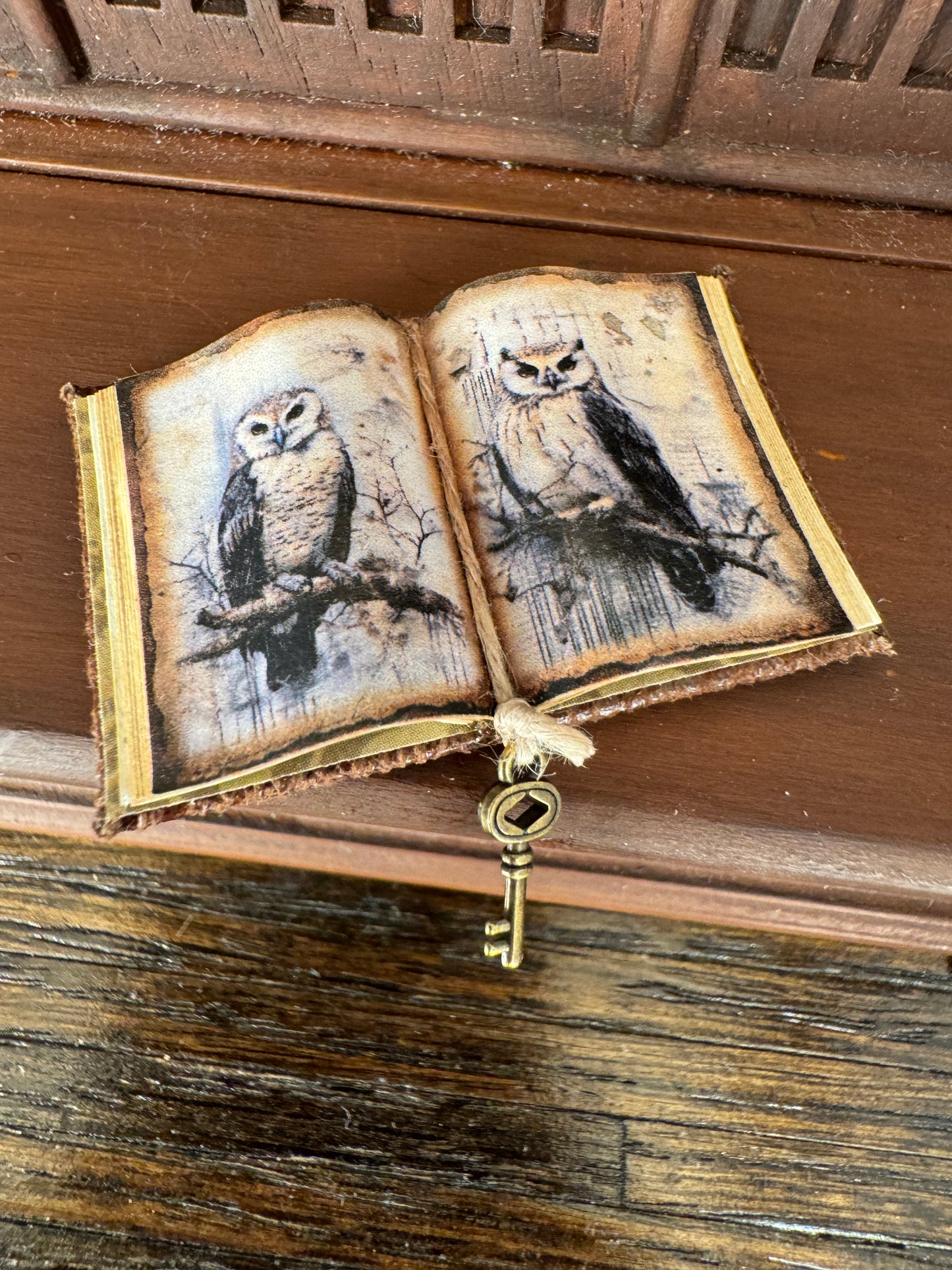 Owls on Branches Open Book - 1:12 Scales