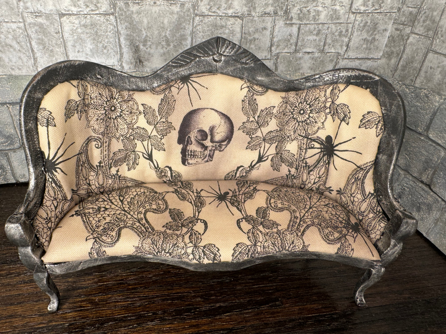 Gothic Spooky Skull and Spider Couch - Dollhouse Miniature 1:12 Scale