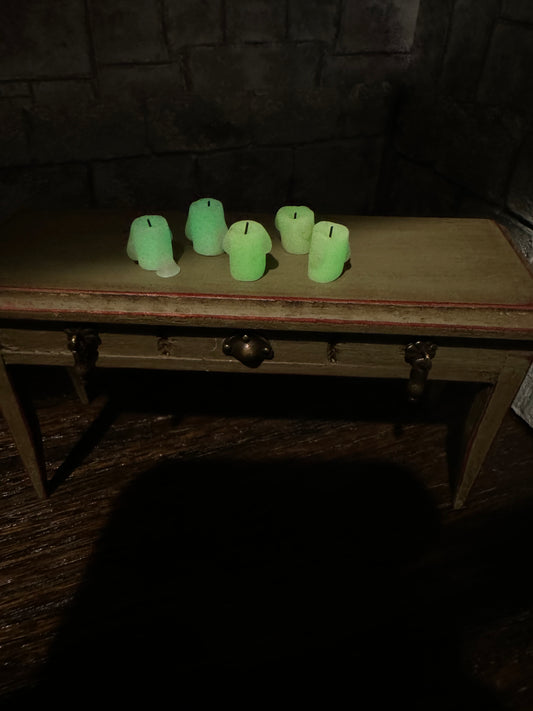 Glow-in-the-Dark Single Dripping Candle