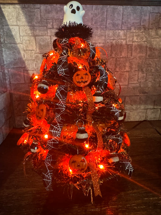 Halloween Christmas Tree Ghost Topper - 1:12 Scale Dollhouse Miniature
